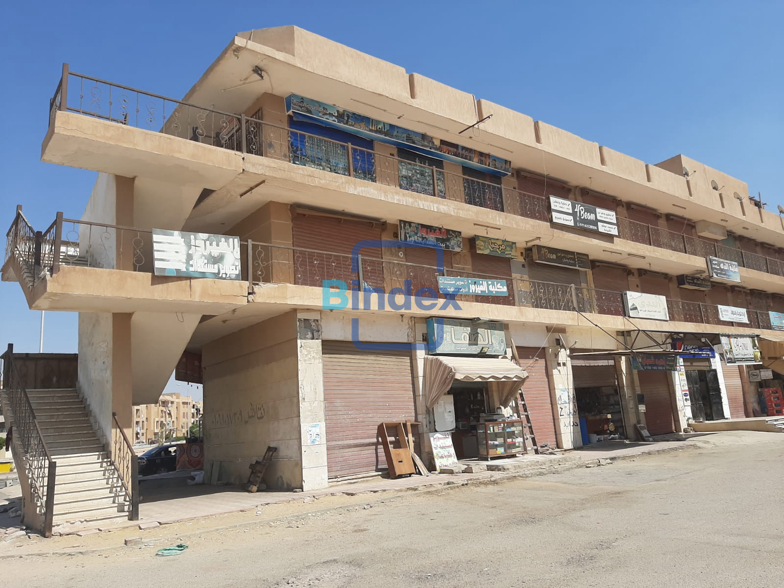 محل للبيع بسنتر الاردنية بالسادس من اكتوبر  