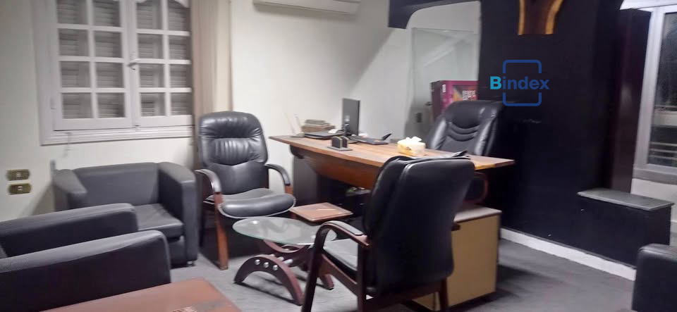 للايجار مكتب اداري مفروش ومكيف مجهز بكل المعدات 