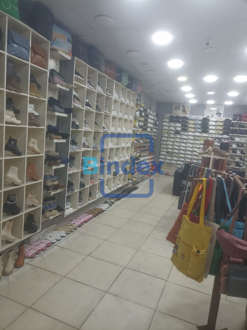 محل للبيع بسعر منافس لدواعي سفر