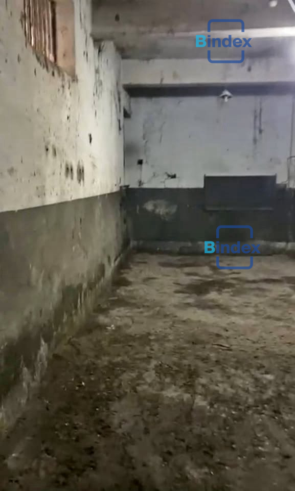 محل للايجار بالزاوية الحمراء