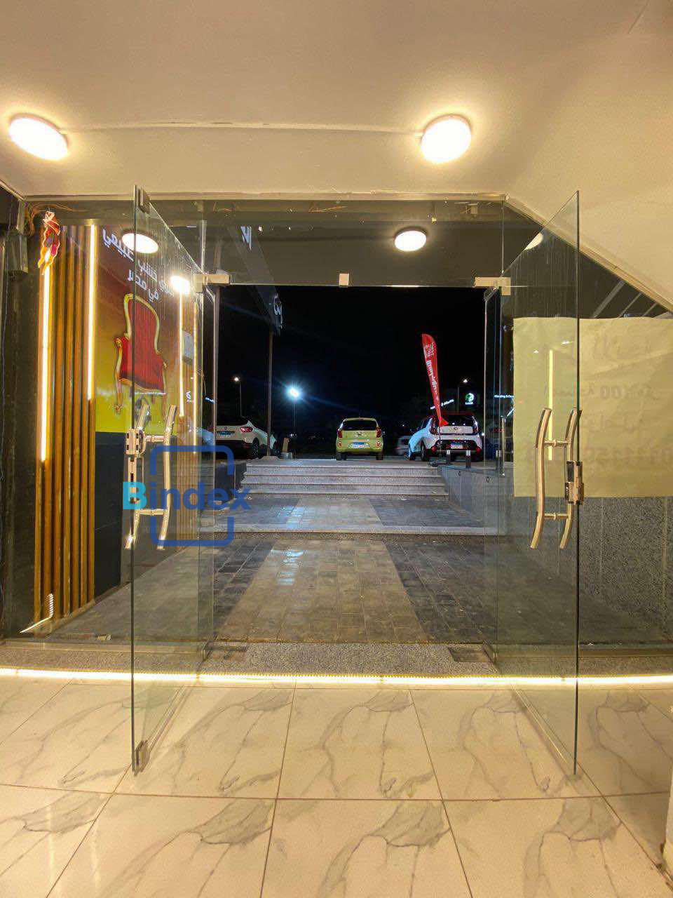 فرصة للايجار محل بموقع مميزعلي مساحة 300 متر 