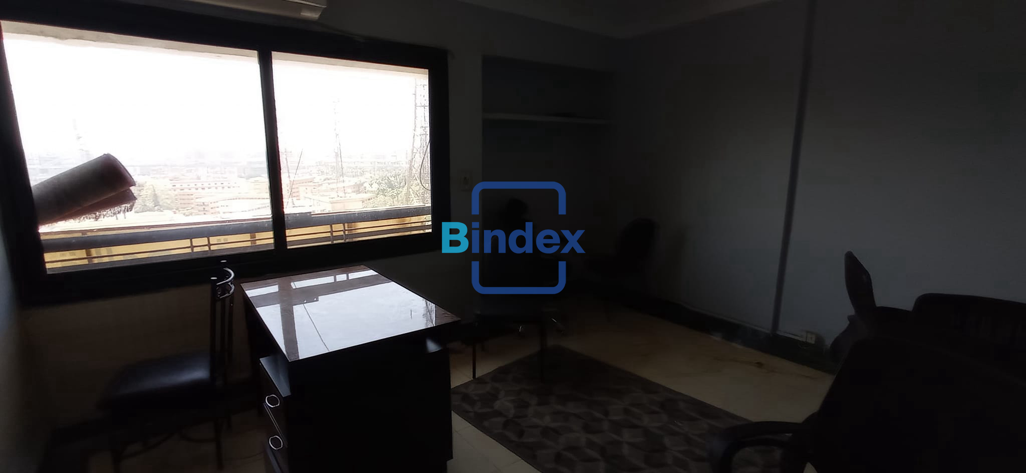 مقر للايجار بموقع مميز بجوار جامعه القاهره 