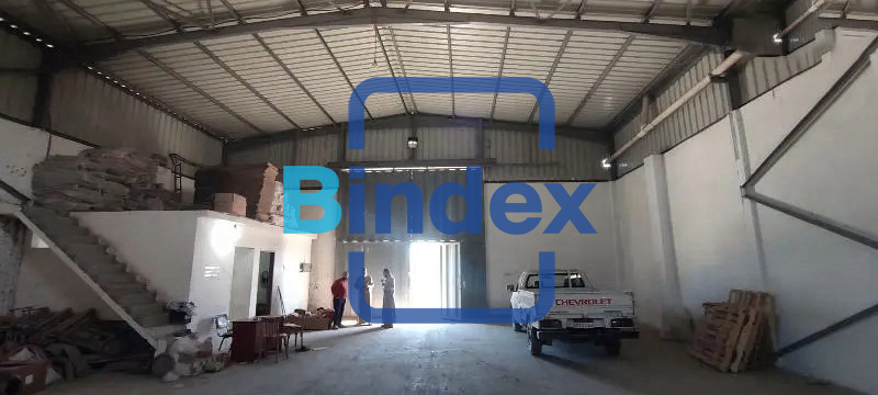 مخزن مساحه 1100 م اول نمره على الطريق الاسفلت للايجار