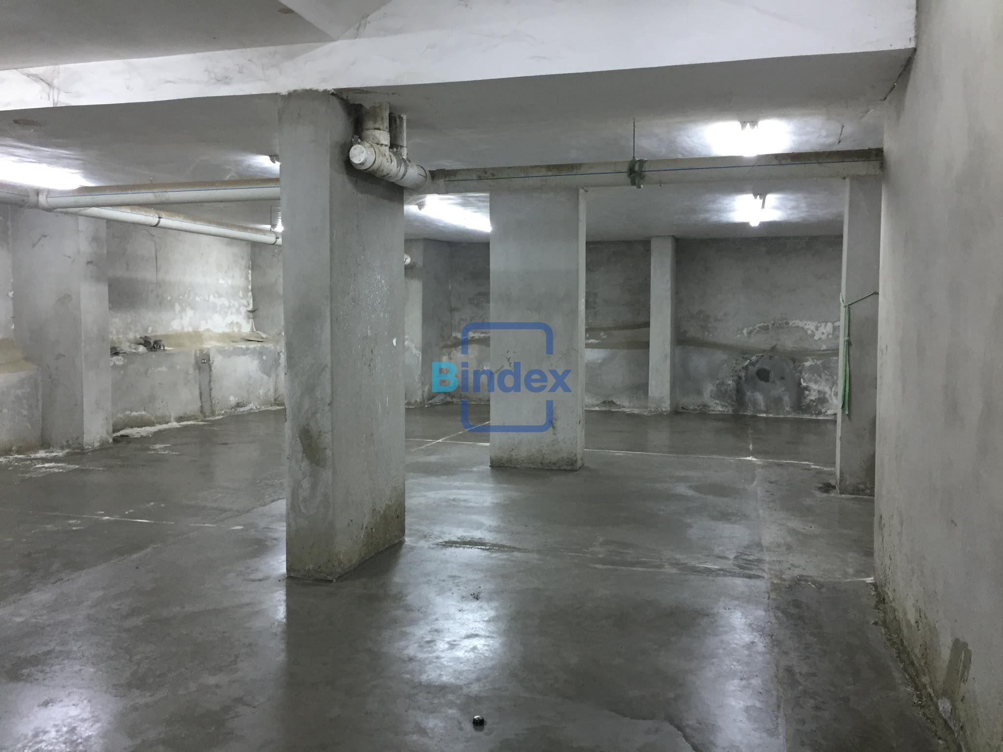 مخزن للبيع في الزيتون