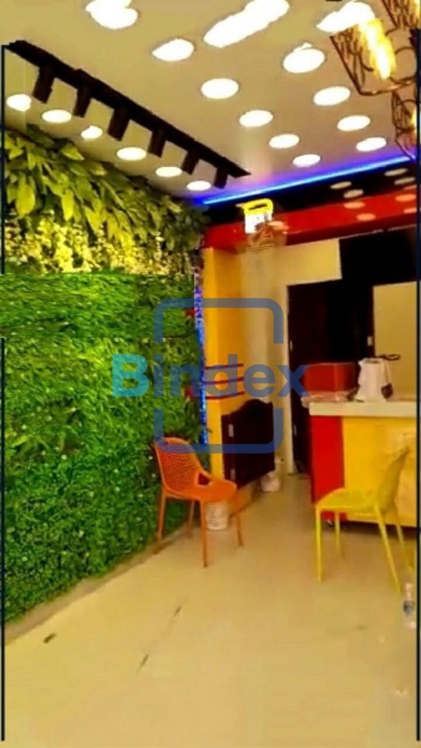 مطعم للايجار 98 متر  الرحاب موقع حيوي جدا 