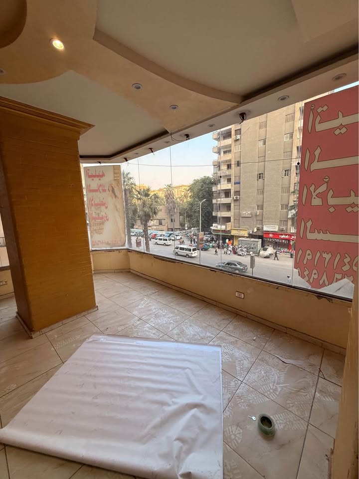 مكتب اداري للبيع على فيصل العمومي