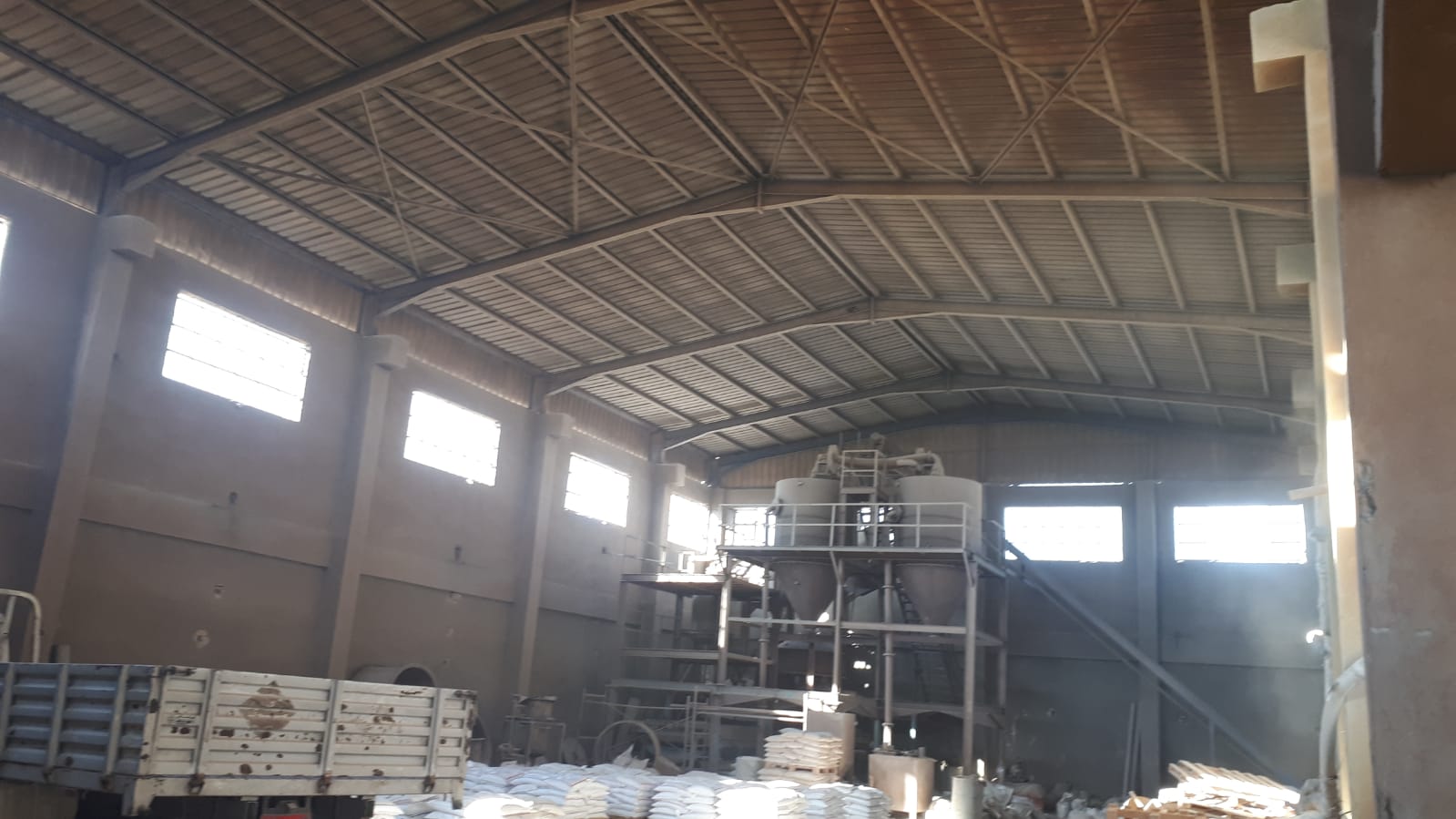 للبيع – مصنع متميز في أكتوبر (المنطقة الصناعية السادسة)