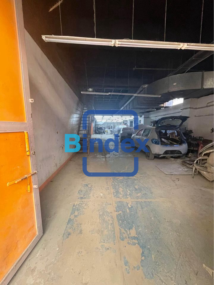 مخزن للبيع مساحة ٦٠٠ متر