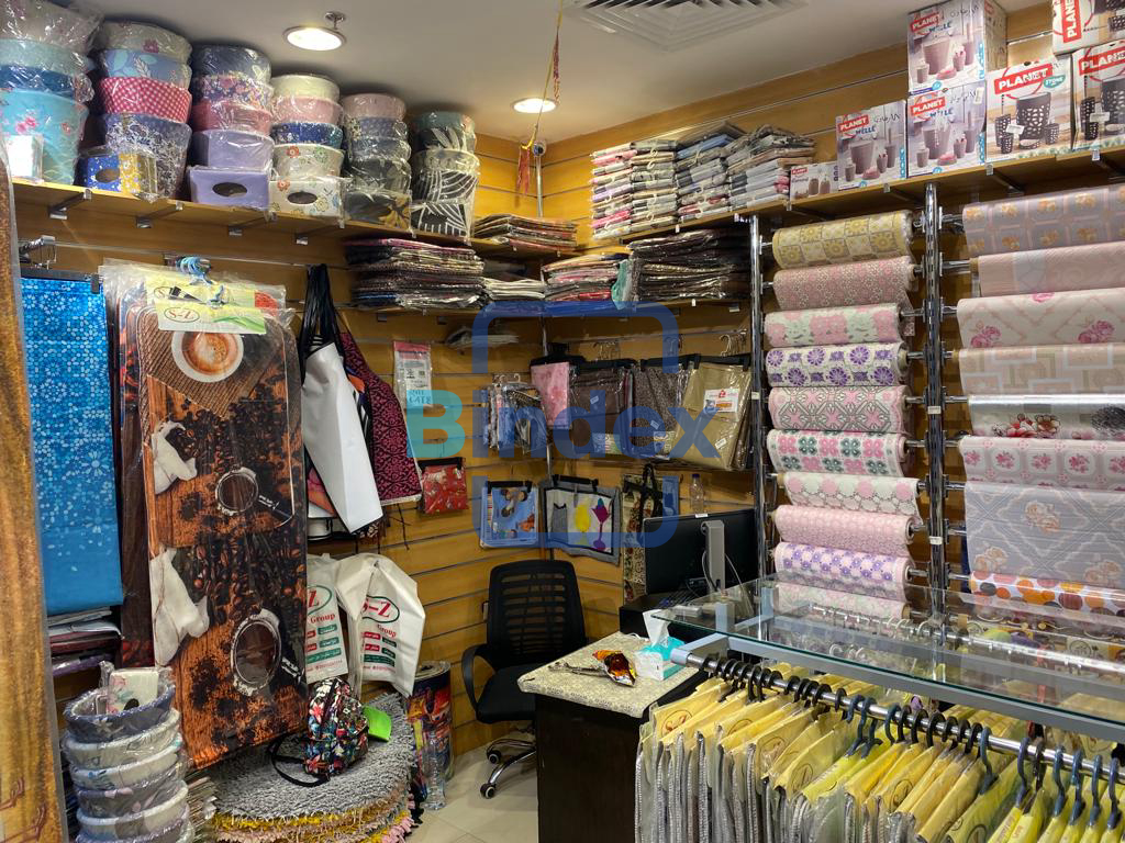 محل لايجار في مول سكاي بلازا (كارفور) مدينة الشروق