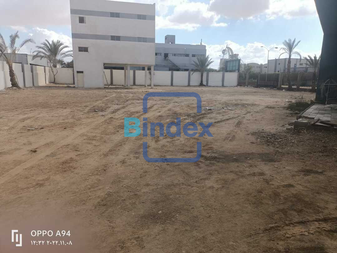 "* ارض مصنع للبيع 