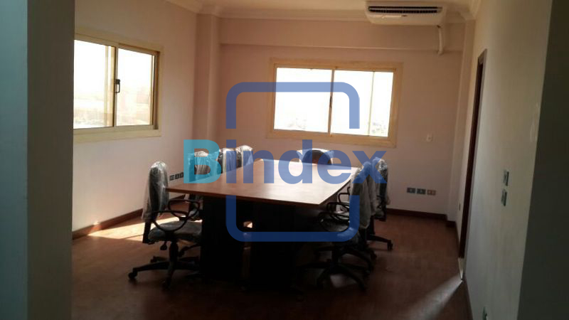 مصنع للبيع مكيف بالكامل بموقع مميز 