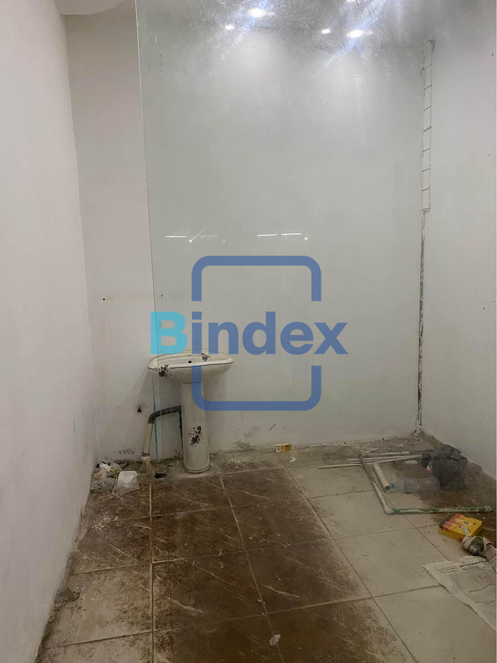 محل علي شارع عمومي سوبر لوكس للبيع ، شارع حيوي جدا 