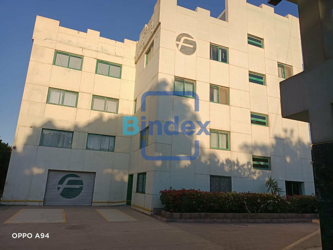 مصنع للبيع او الايجار 800 متر باكتوبر 