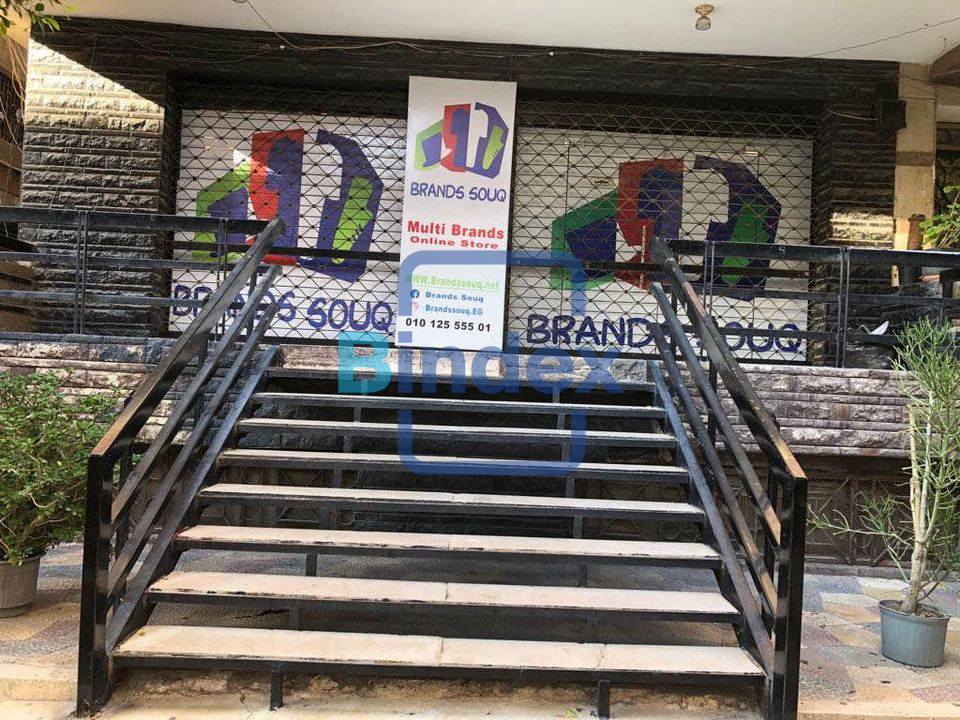 محل للايجار بالمنطقه الذهبيه