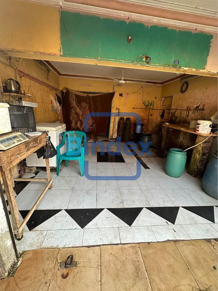 4 محلات للبيع بسعر محل واحد