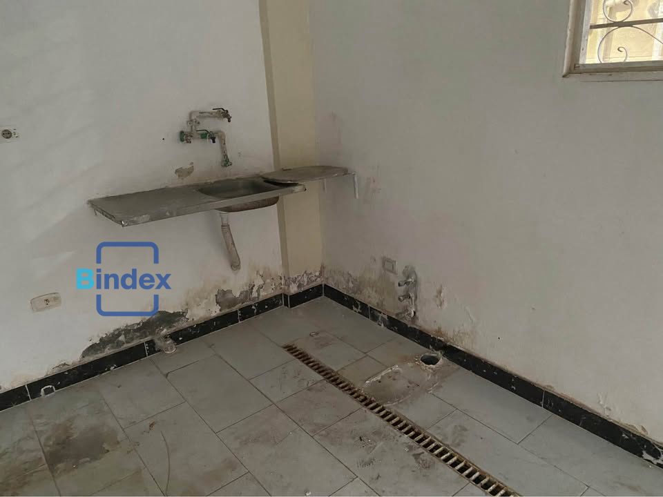 محل تجارى واسع ومميز للإيجار بالهضبة الوسطى، المقطم