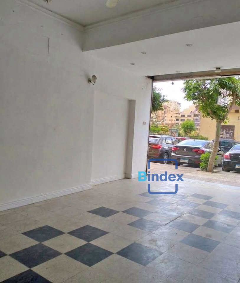 محل تجاري للبيع بموقع متميز جدا