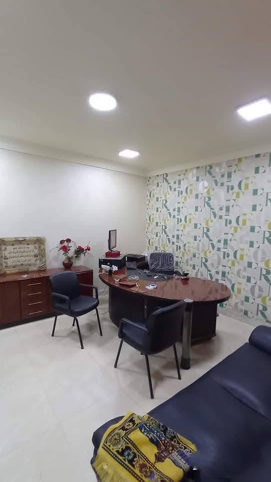 مكتب اداري للايجار 180 متر 