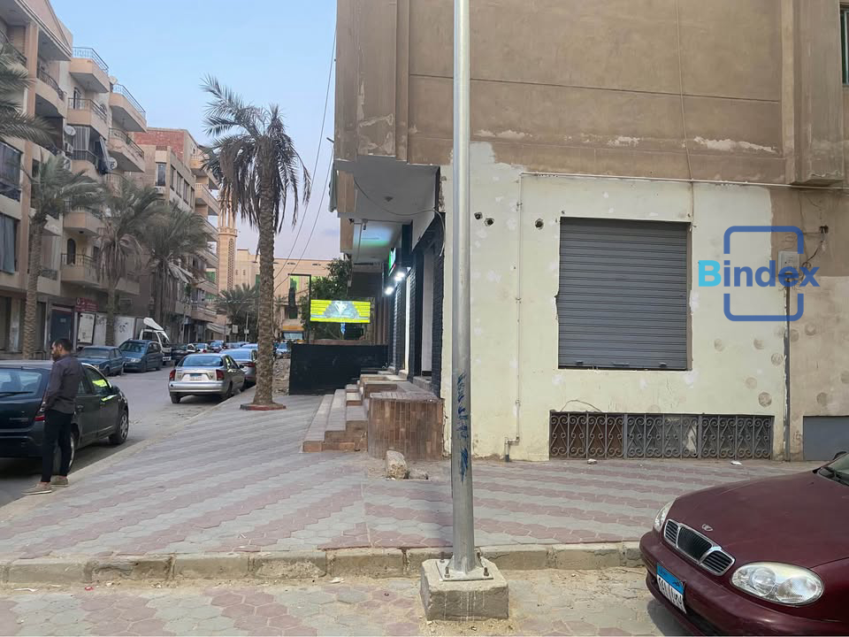 محل تجارى واسع ومميز للإيجار بالهضبة الوسطى، المقطم