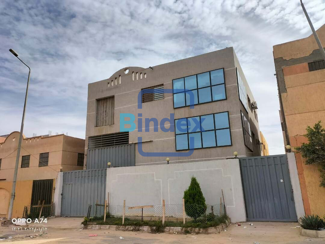 للبيع مصنع هندسي 300 متر مبني دورين 
