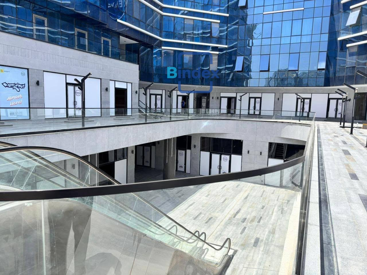 محل لقطه للايجار في التجمع الخامس التسعين الشمالي