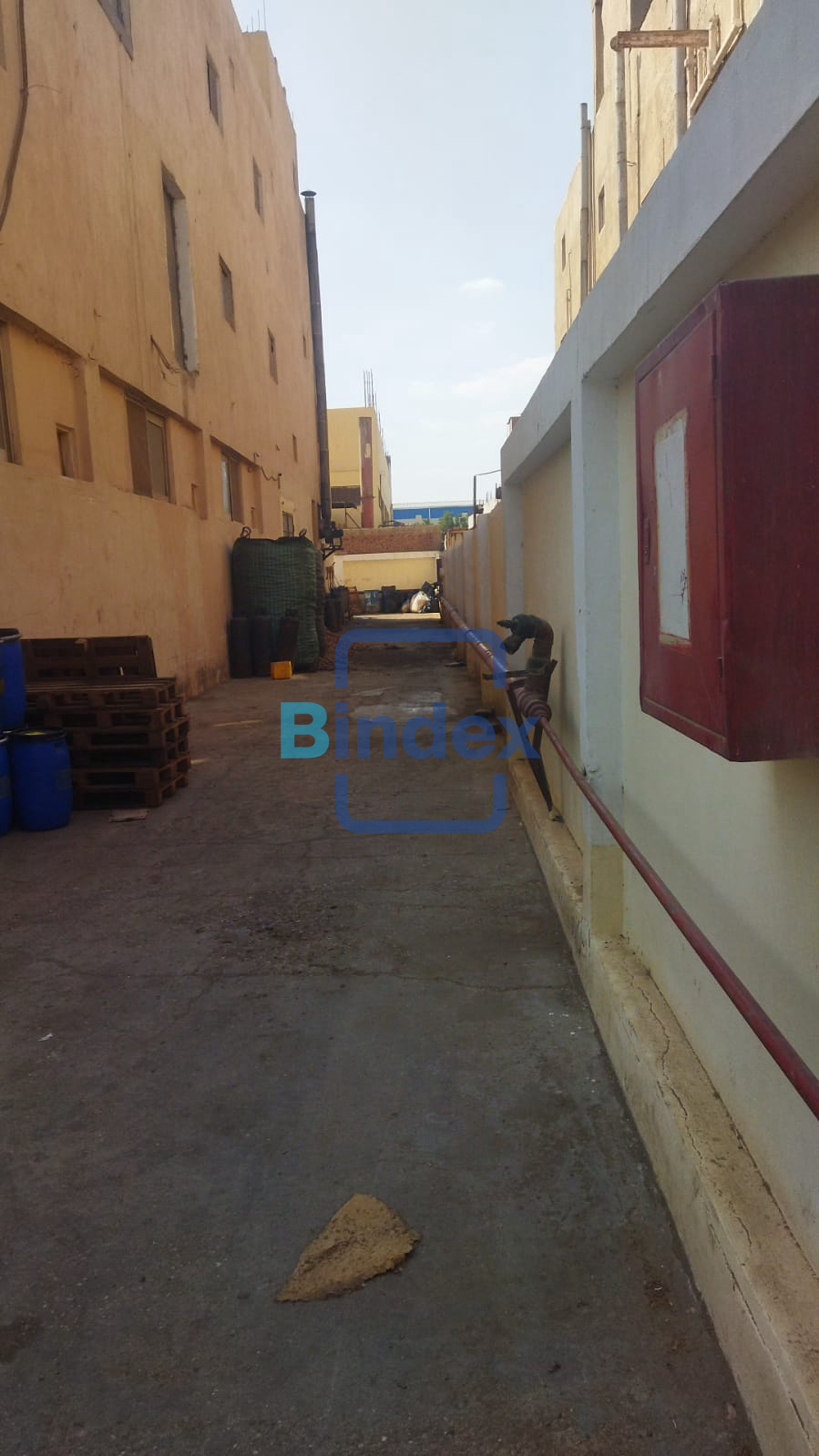 مصنع للبيع 1000 متر 