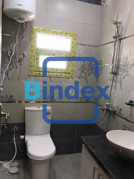 مركز صيانه مساحه 600 متر اول نمره على الطريق الدائري مباشر للايجار