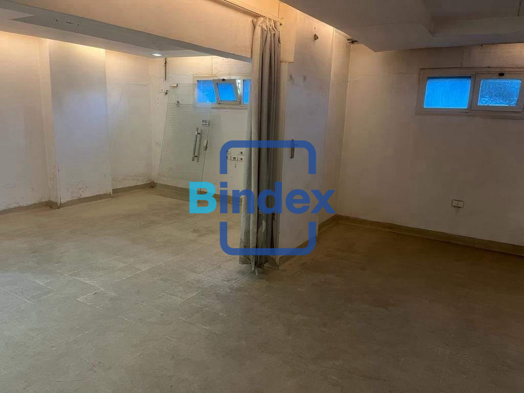 مقر اداري للايجار ويصلح للمستشفيات والشركات 