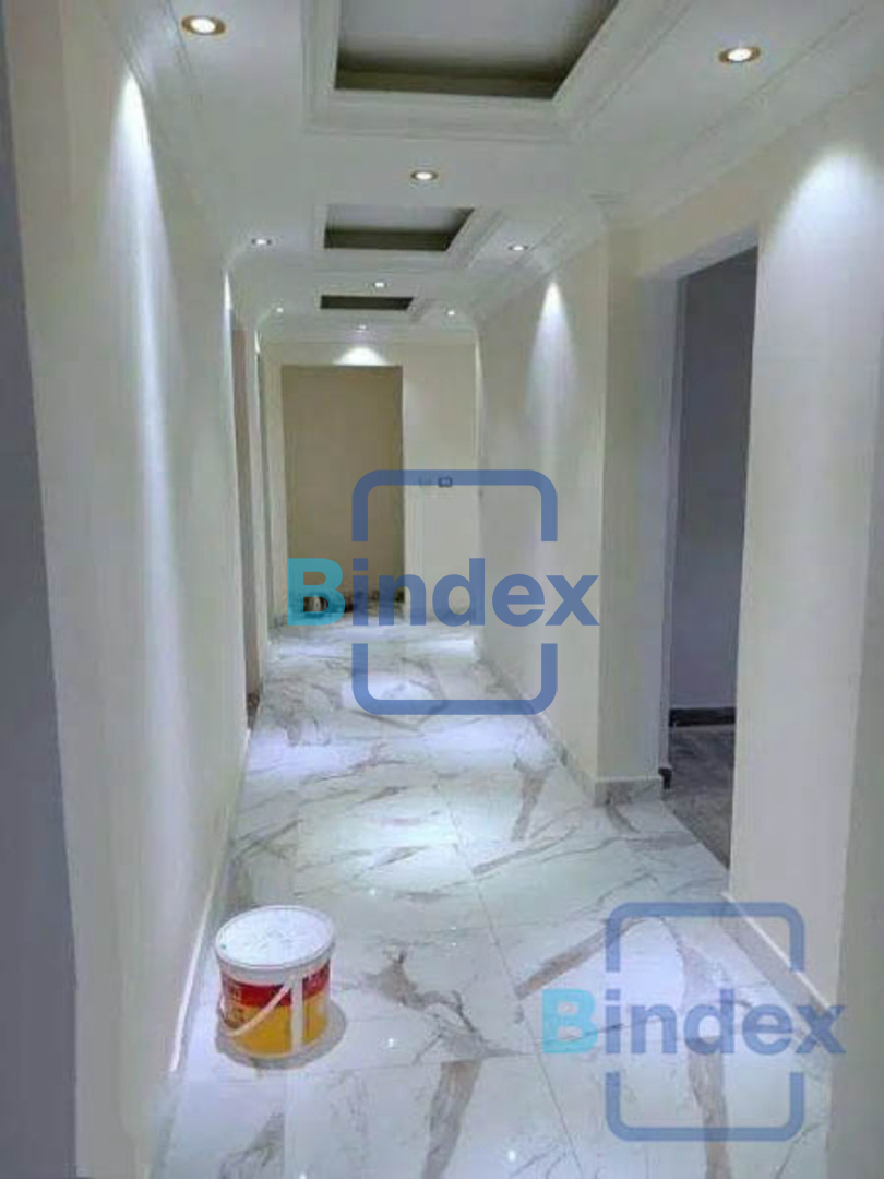 دور كامل للايجار 600 متر بشارع رئيسي للشركات الاداريه برج اداري