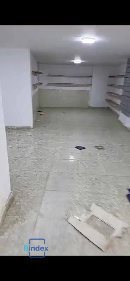 معرض للايجار بموقع مميز بفيصل 
