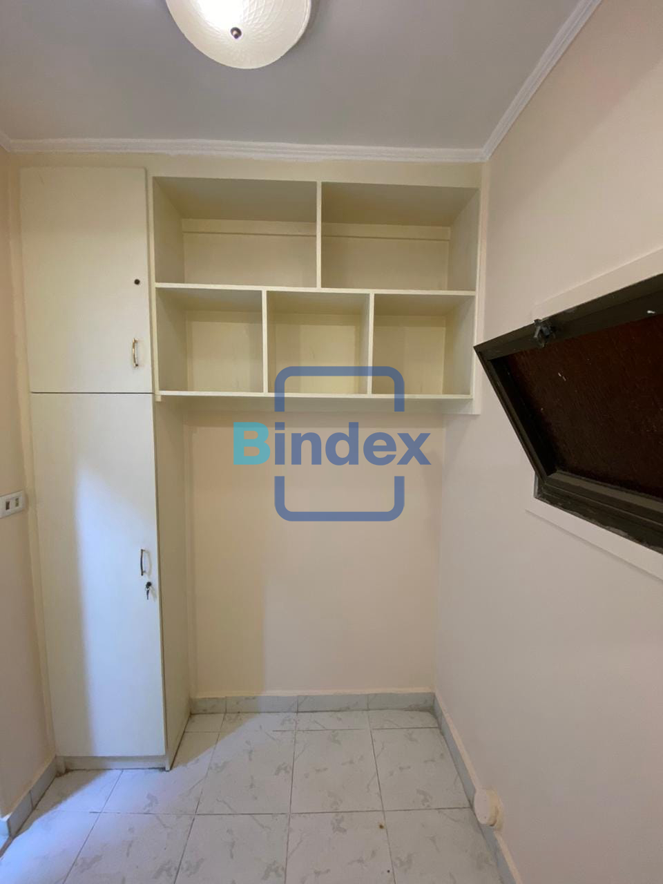 مكتب اداري للايجار بموقع متميز في العجوزة 