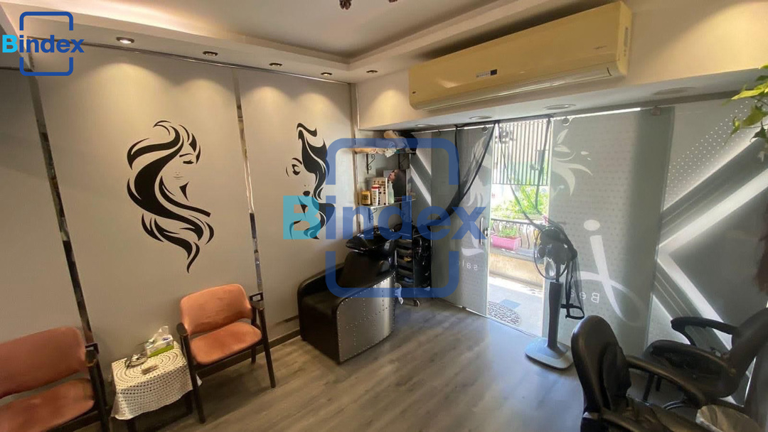 محل للبيع بموقع مميز بمساكن شيراتون