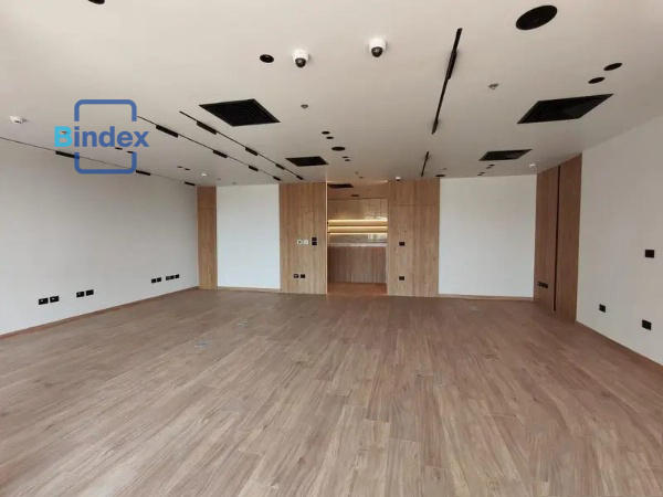 مكتب إداري للإيجار 136.5 متر متشطب بالكامل اوبن فيو في ميفيدا بزنس بارك التجمع الخامس