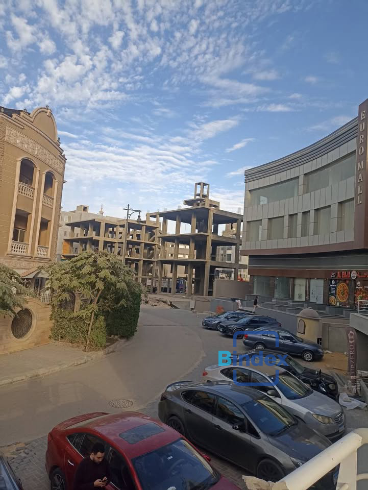محل للايجار في التجمع في منطقة سكنيه