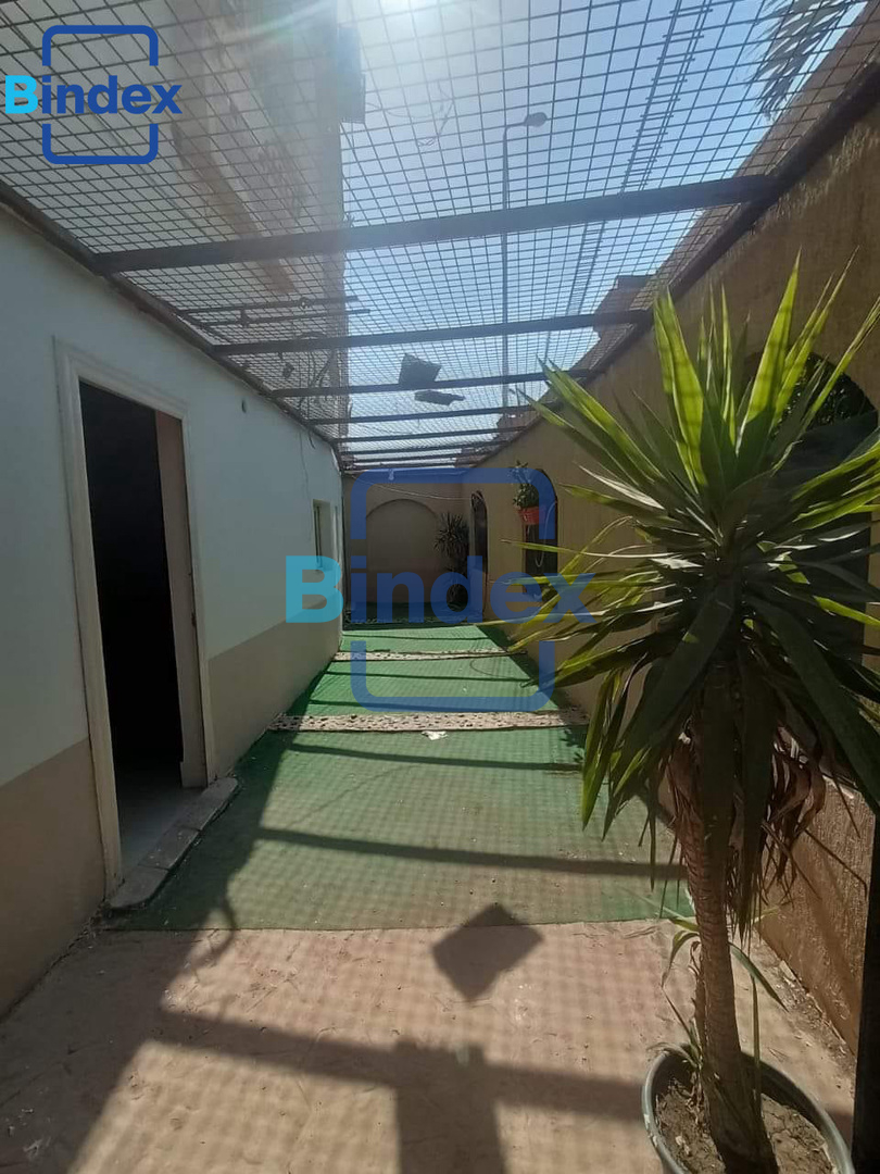  مقر اداري بمدخل خاص للايجار يصلح للشركات او حضانه بالتجمع الخامس 