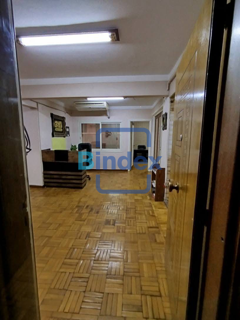 مكتب اداري مجهز ومفروش بالكامل للايجار 