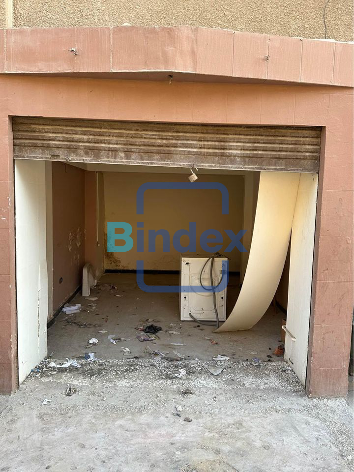 4 محلات للبيع بسعر محل واحد