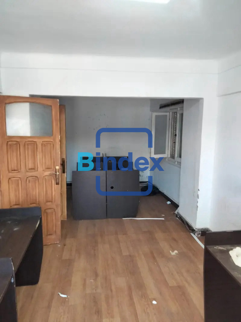 مكتب للايجار بموقع متميز حيوي خلف المحطة فيو مفتوح في الاسكندرية 