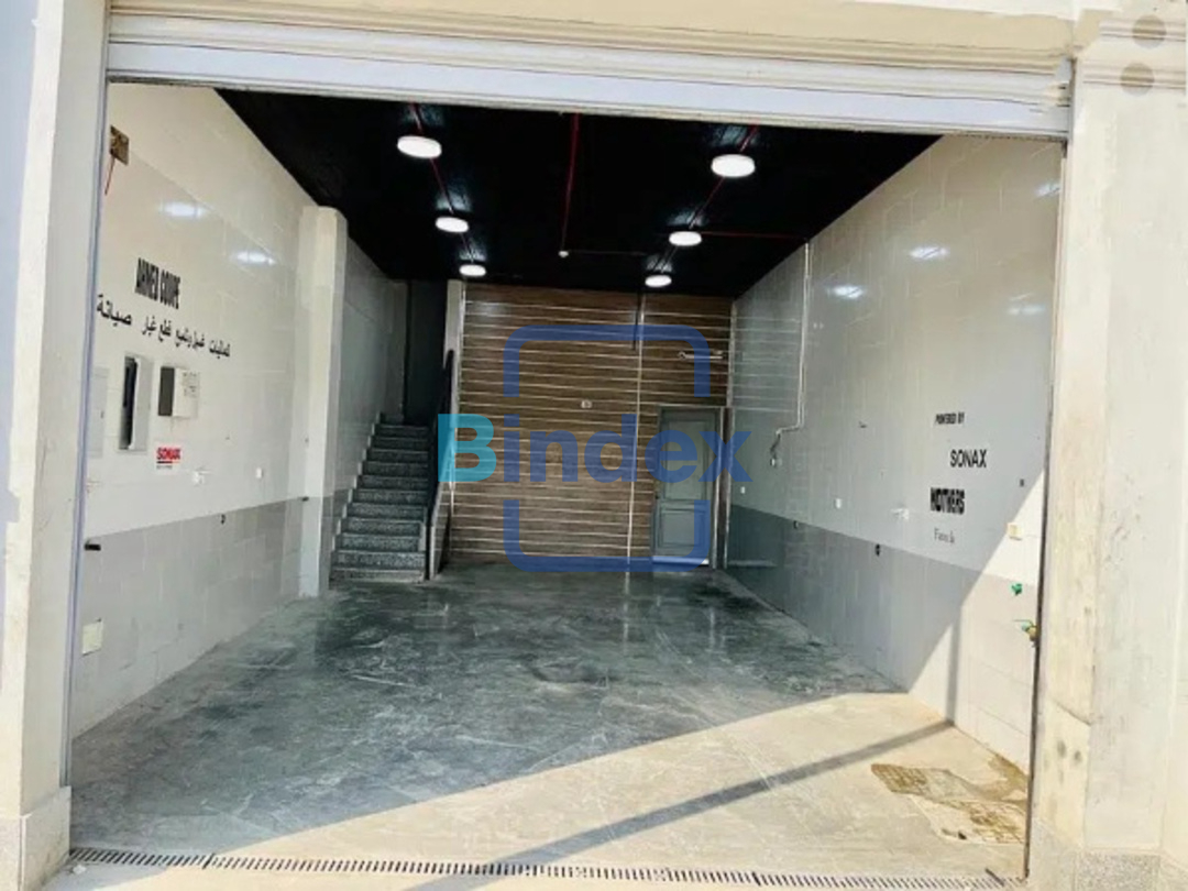 للايجار مركز خدمة سيارات 76م بكرافت زون مدينتي تشطيب كامل 