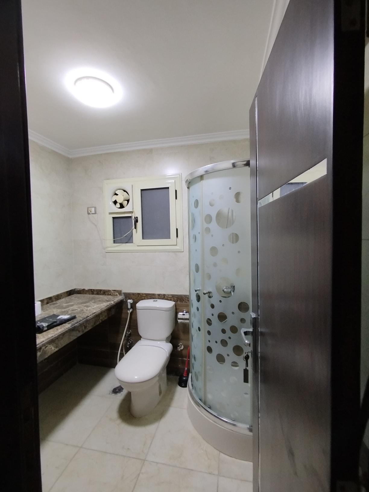 مكتب اداري للايجار بشارع المريوطية الهرم 