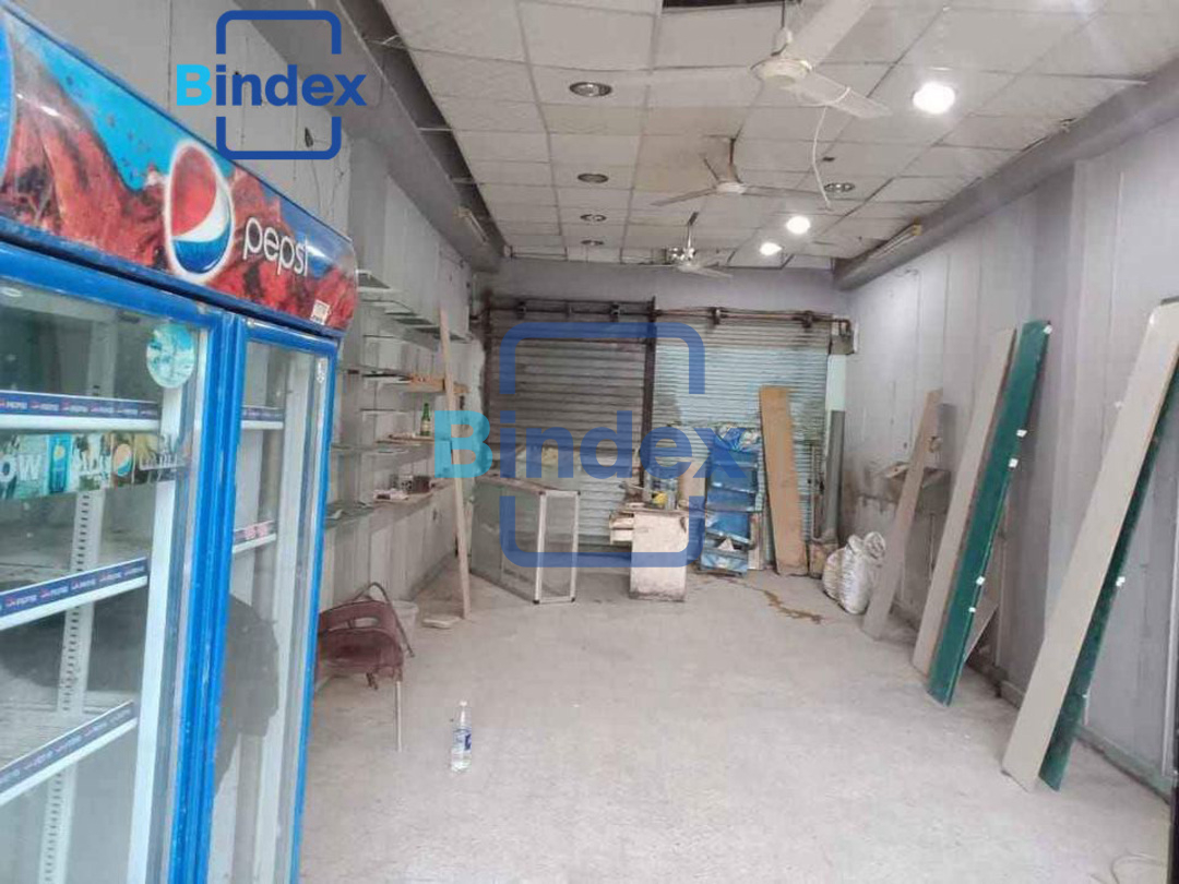 محل مرخص بمجاوره 31 بمدينة 15 مايو للبيع