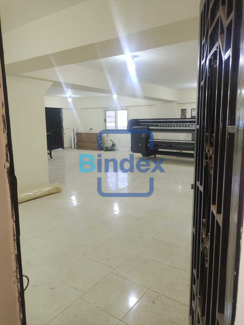 مصنع 300 متر للايجار بالقاهرة الجديدة 