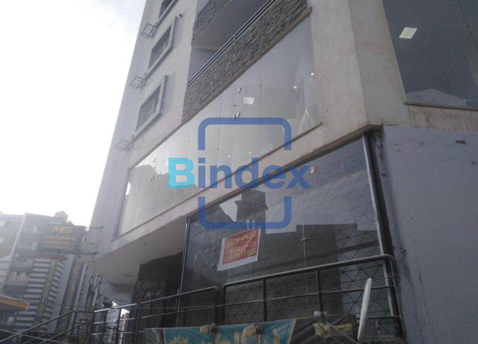 محل بموقع مميز في المقطم 