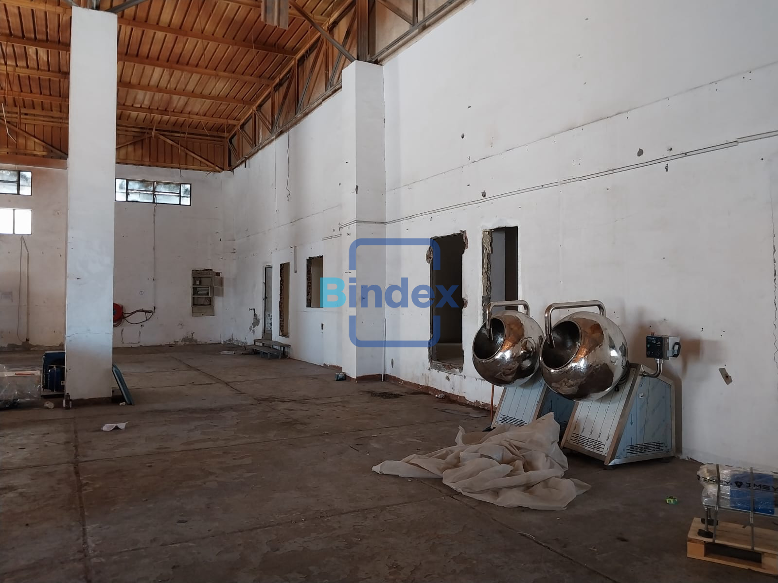 مصنع 1800 متر للايجار 