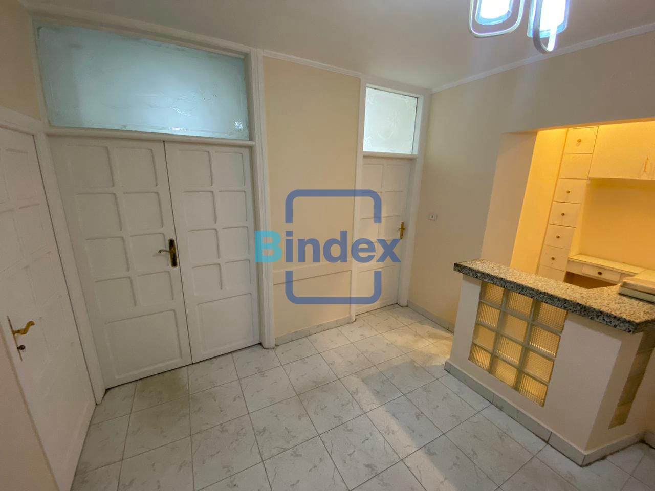 مكتب اداري للايجار بموقع متميز في العجوزة 