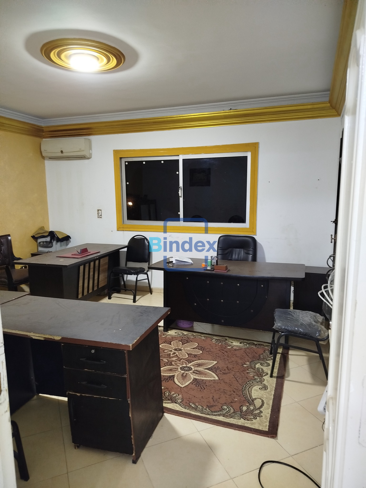 مكتب إدارى مجهز مفروش بالكامل 