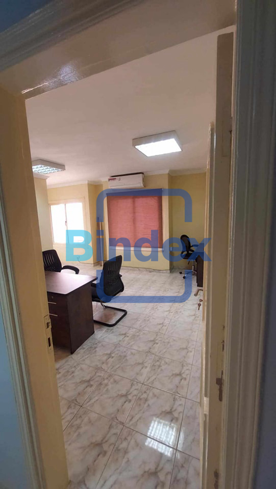 مكتب اداري للايجار مجهز بالكامل 