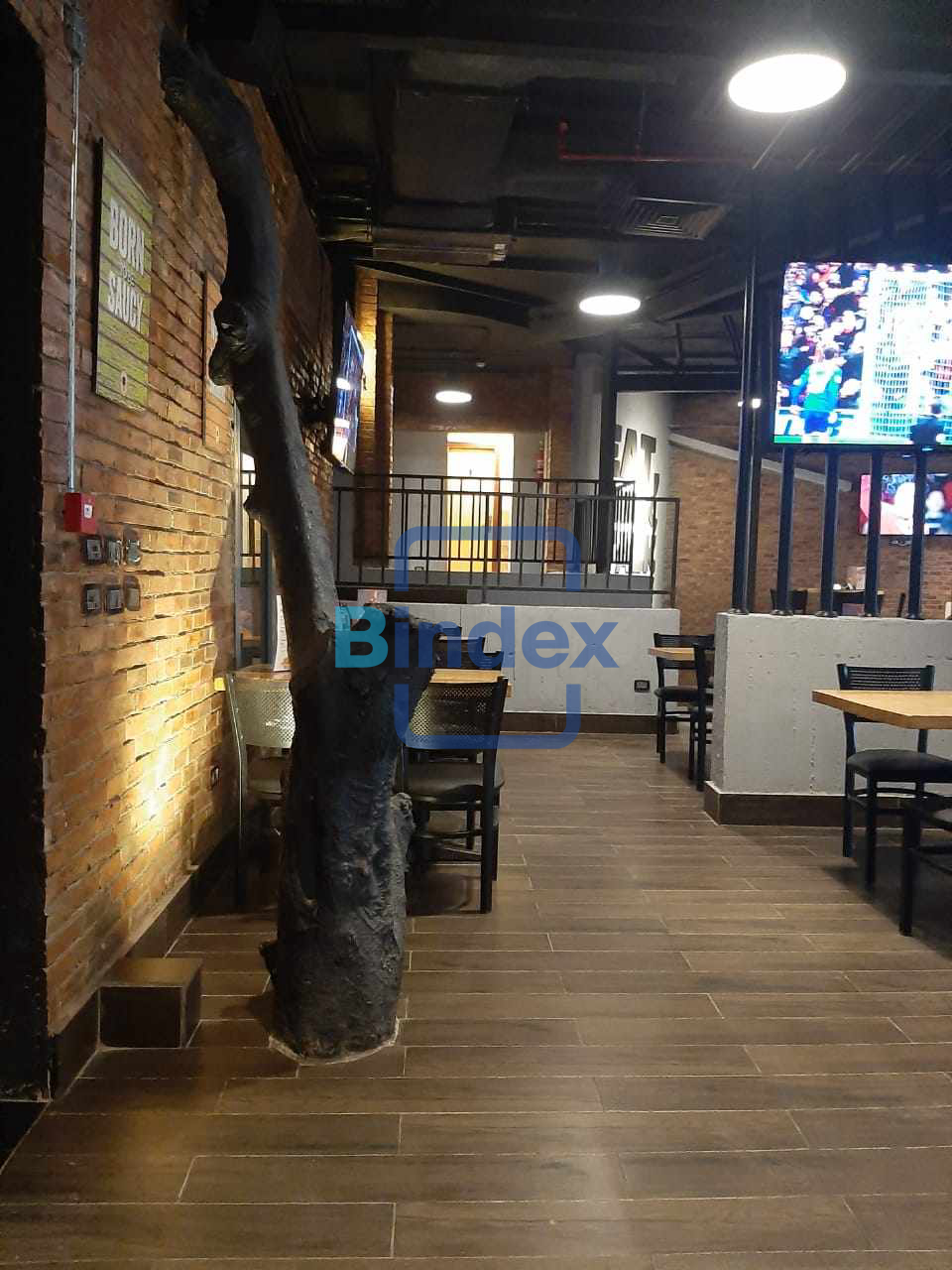 للايجار بالمعادي مطعم وكافيه سياحي 