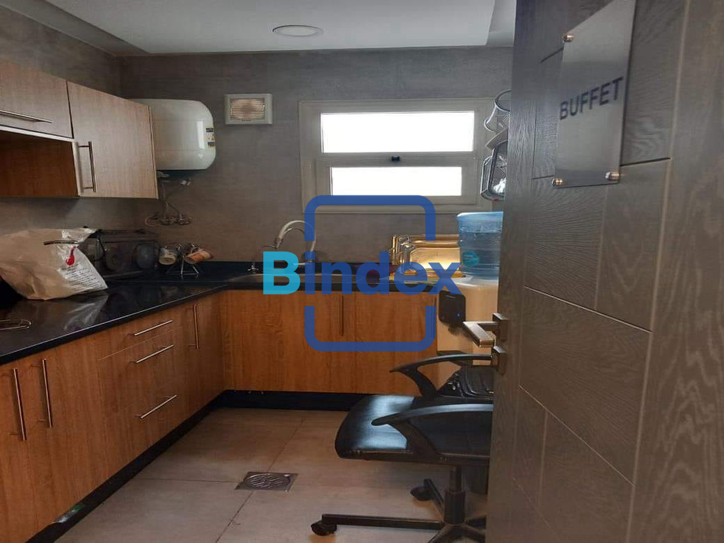 مقر اداري للايجار 300 متر