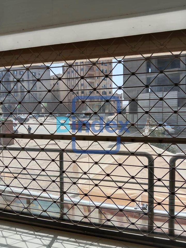 محل بموقع مميز في المقطم 